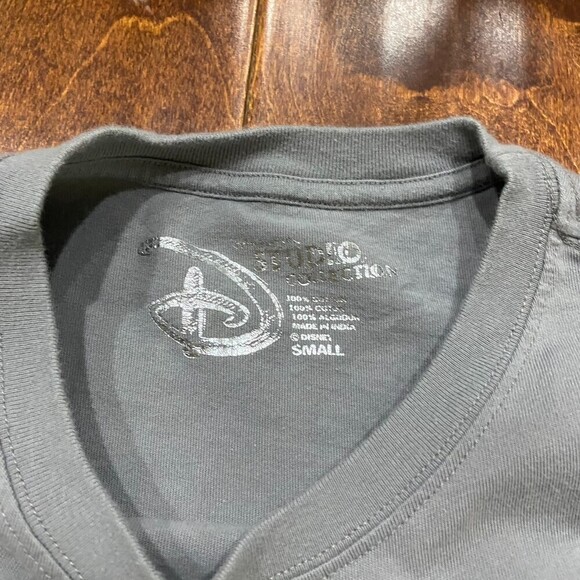 Disney Pirates Of The Caribbean Character Jack Sparrow T-Shirt Gray Men's Size S - Picture 7 of 8